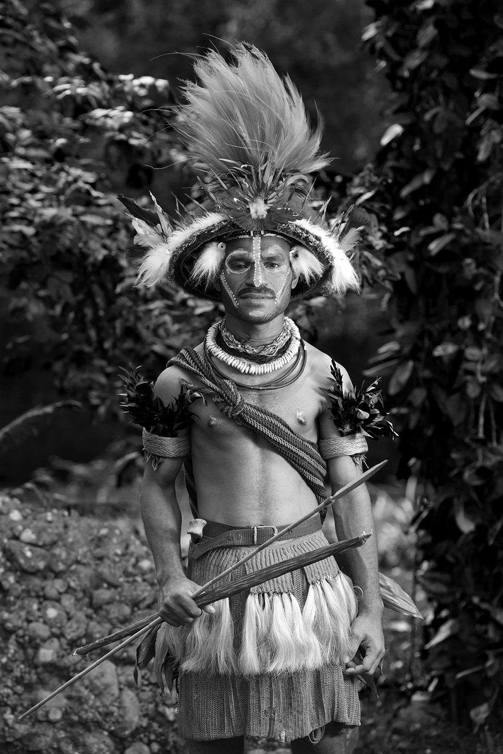 image of AARONTAIT COPYRIGHTED 2014 272 PNG PAPUA NEW GUNIEA DOCUMENTARY PHOTOGRAPHER BLACK WHITE PORTRAIT TRIBAL TRADITIONAL TRAVEL PHOTOGRAPHER MAN